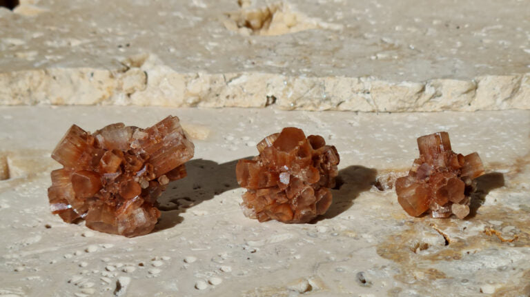 cluster d'aragonite maroc