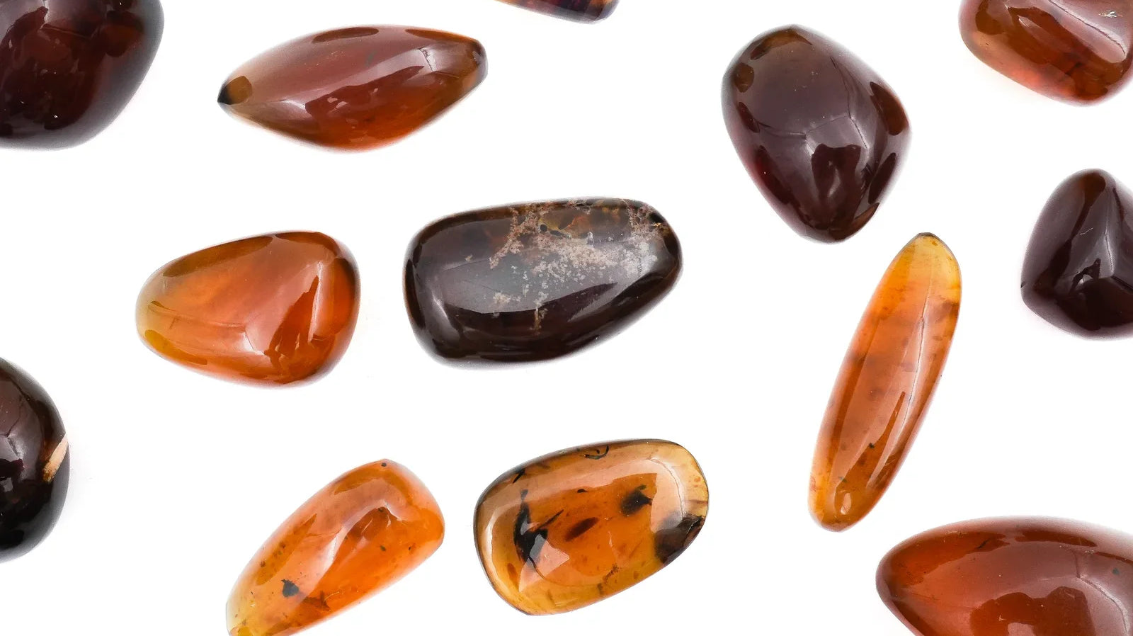 Les vertus de l'Ambre : pierre de vitalité, de douceur, d’apaisement et de clarté émotionnelle