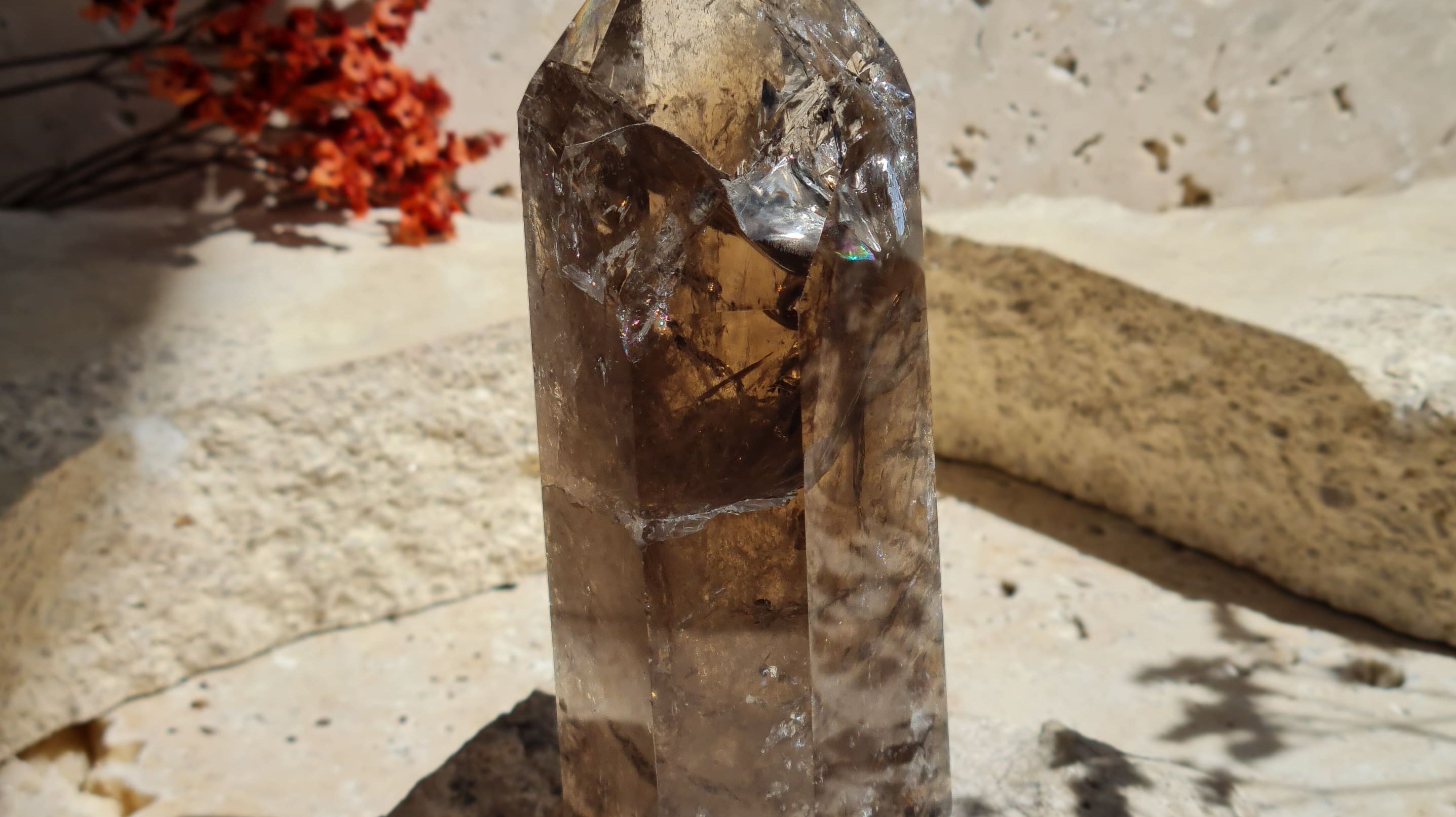 Les vertus du Quartz fumé : ancrage, apaisement, confiance et changement d’habitudes