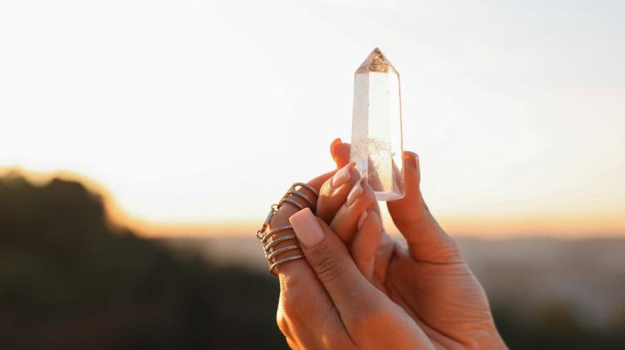 pointe de citrine naturelle au solstice dete
