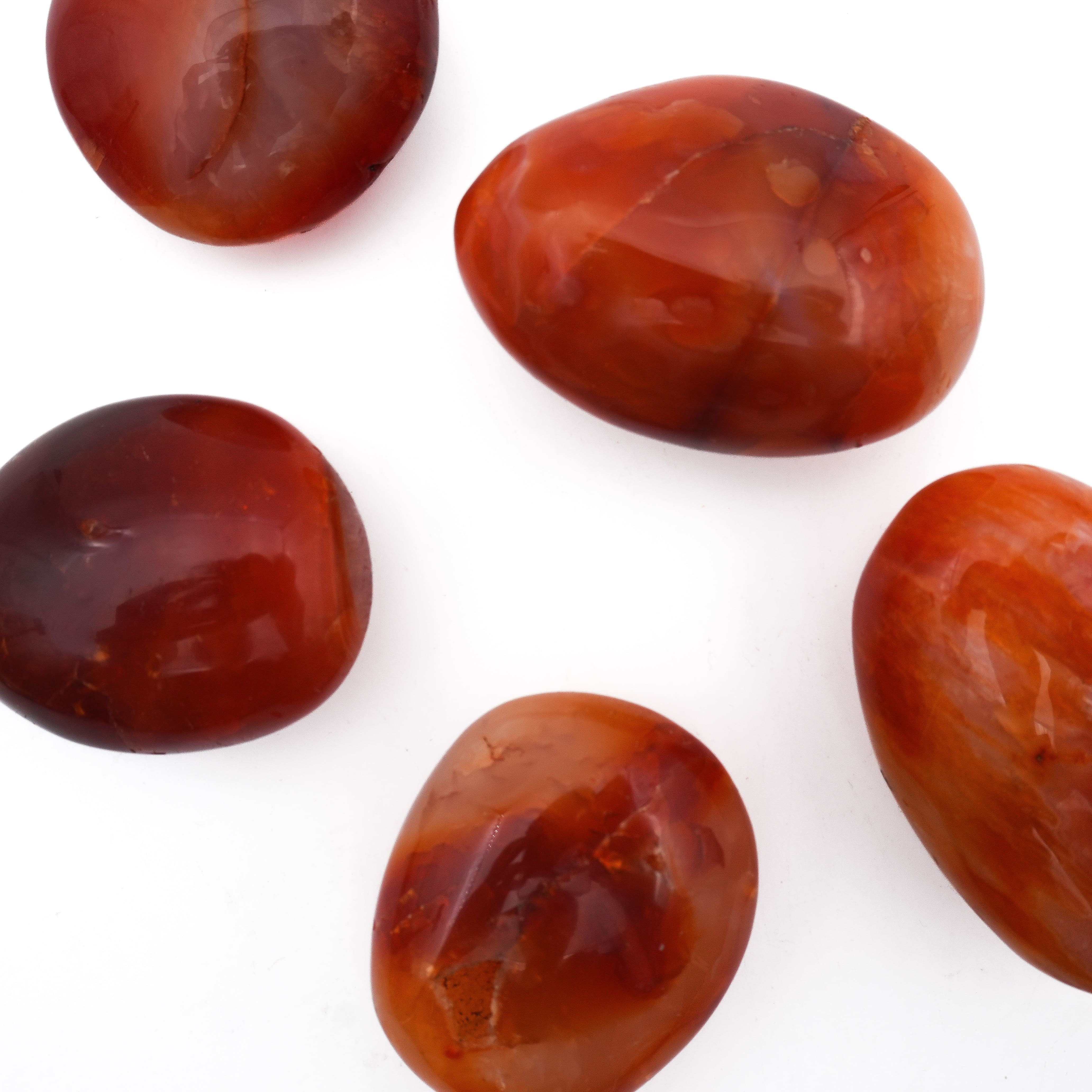 Les vertus de la Cornaline : pierre de passion, créativité, joie et apaisement