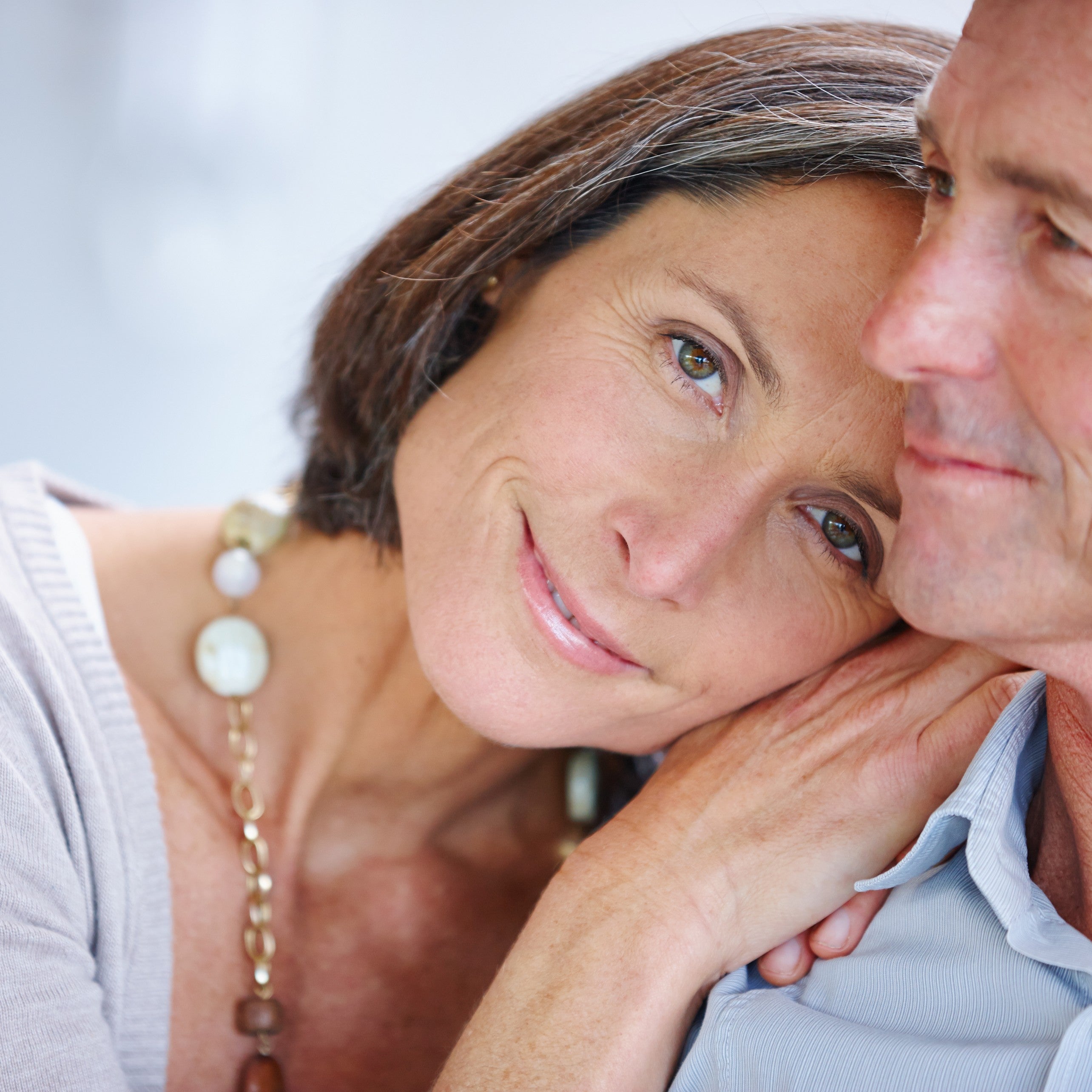 femme sereine pendant sa menopause