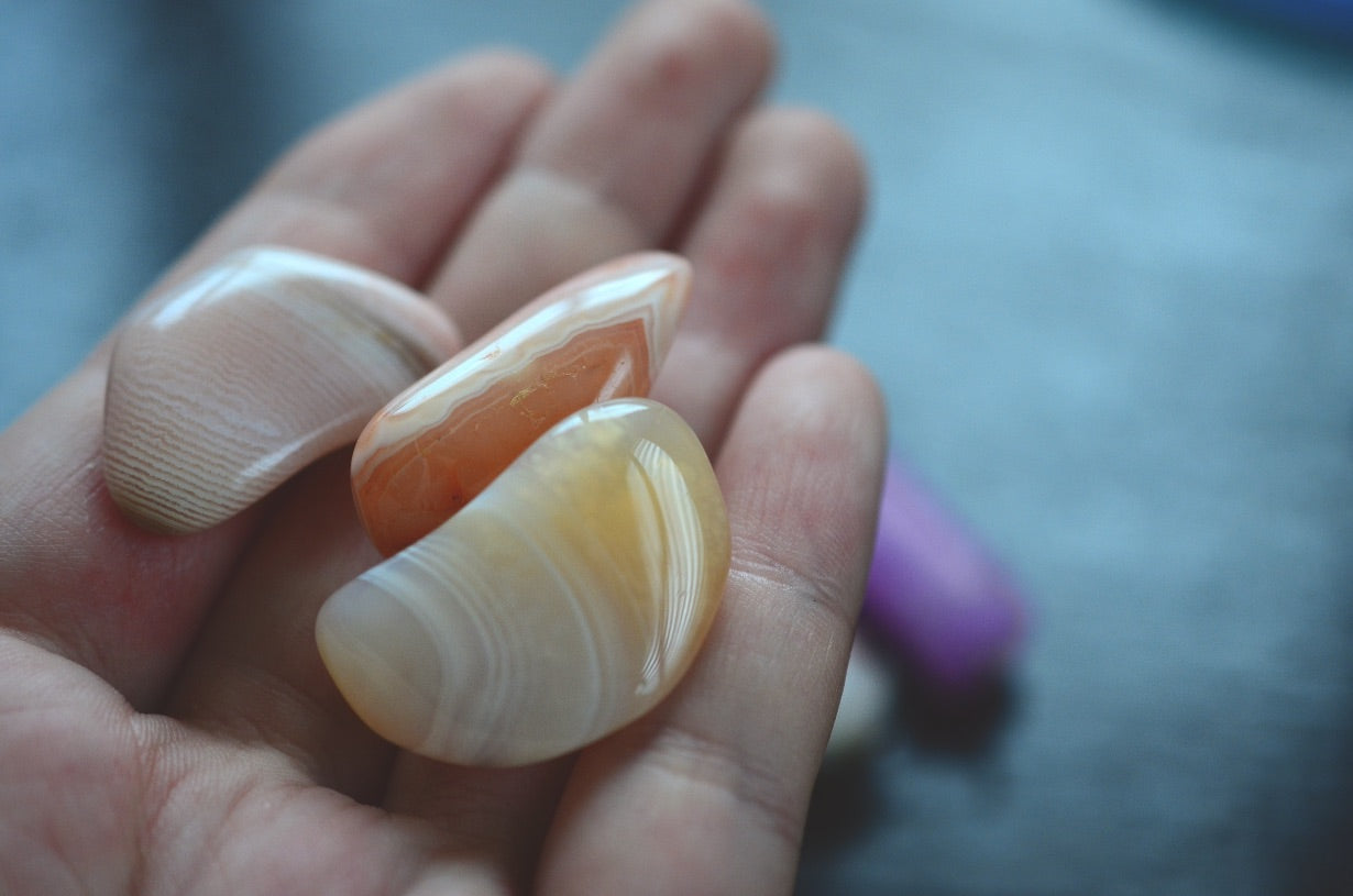 pierres roulees dagate pour la lithotherapie
