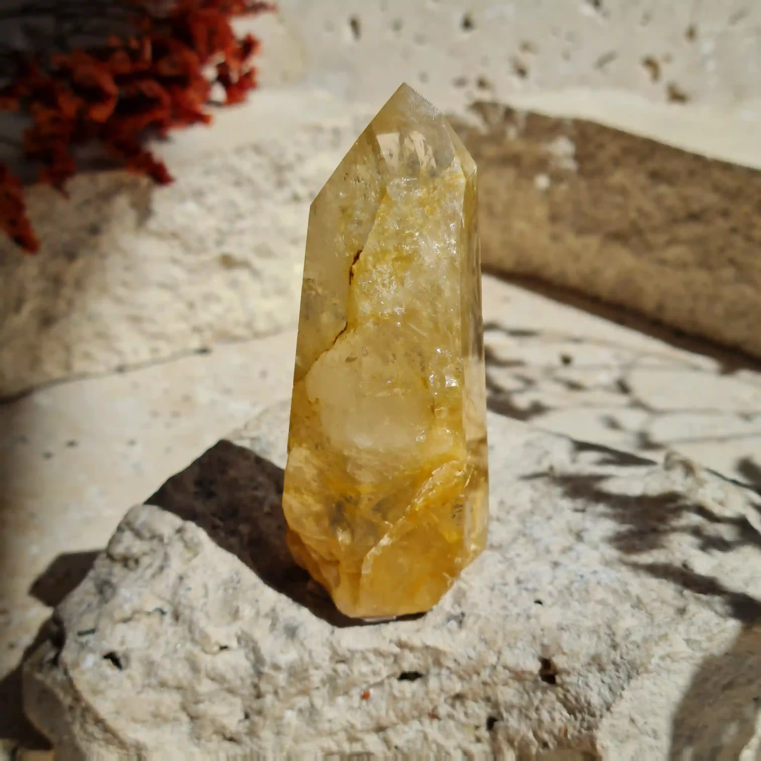 quartz-hématoïde-jaune-en-pointe-du-brésil